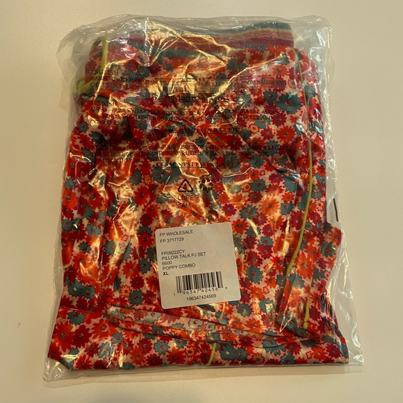 Free People set - Picture 6 of 7